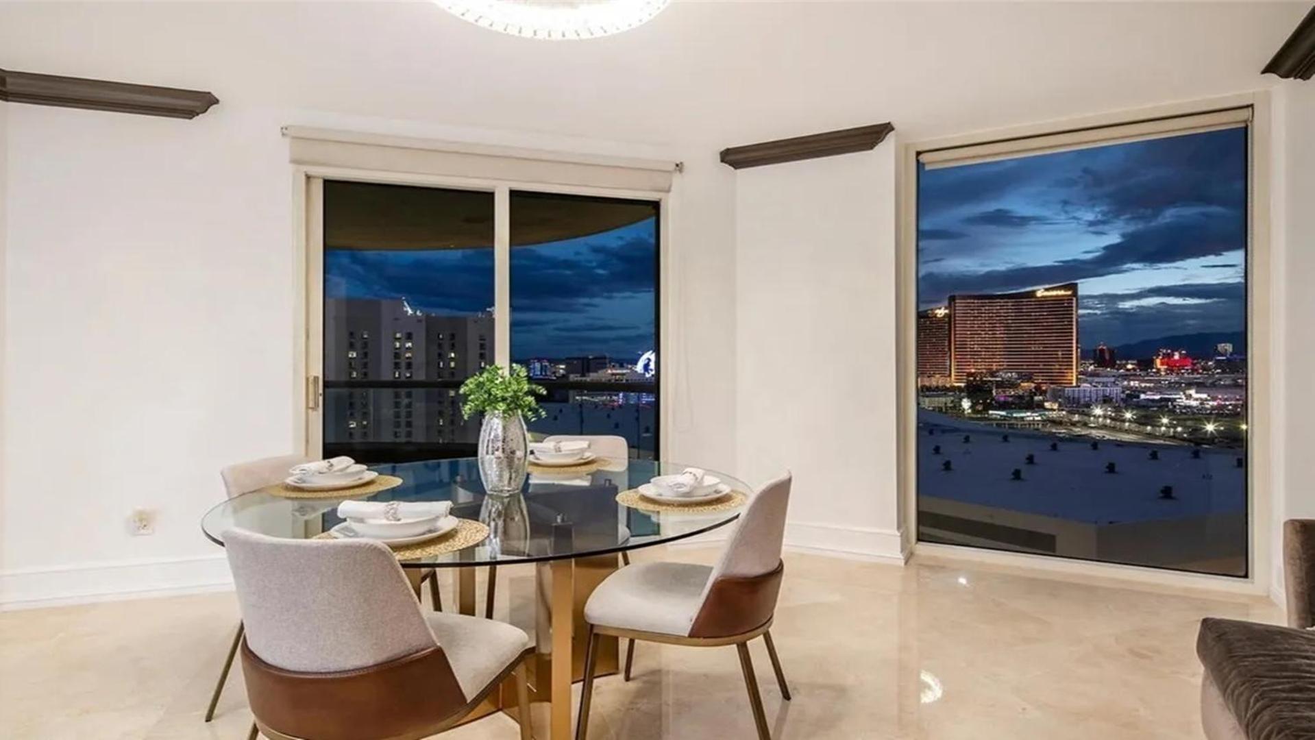 Stunning Four Bedroom Fully Professionally Remodeled Apartment Las Vegas Exterior foto