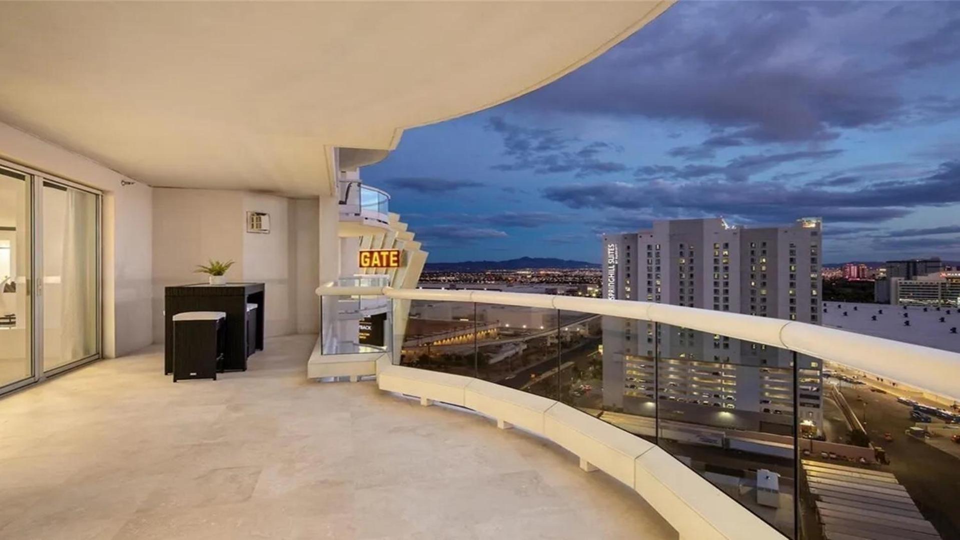 Stunning Four Bedroom Fully Professionally Remodeled Apartment Las Vegas Exterior foto